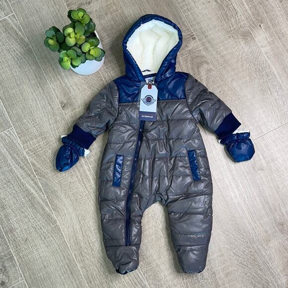 URBAN REPUBLIC Pram Faux Shearling Hood Puffer Bodysuit Size 3M